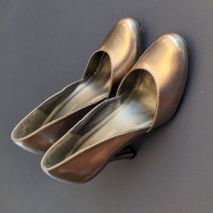 NEWPORT NEWS Silver Heels Pumps Shoes - 7M